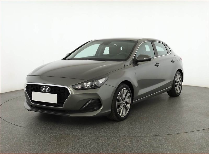 Hyundai i30 (2018) 1.4 T-GDI, ČR,1.maj - fotka 2 z 19