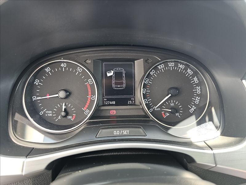 Škoda Fabia III 1,0TSi 70KW Drive - fotka 15 z 43