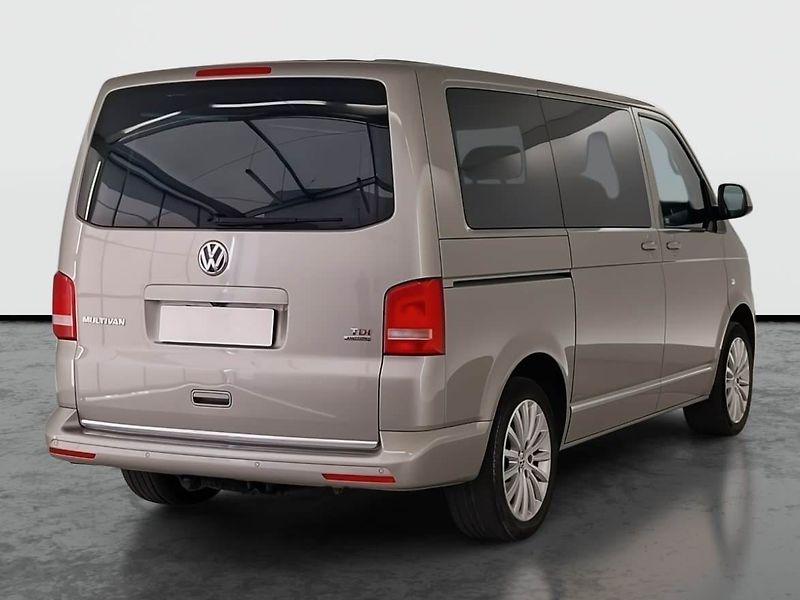Volkswagen Multivan (2014) Highline 2.0 TDI 4Motion, ČR - fotka 5 z 22