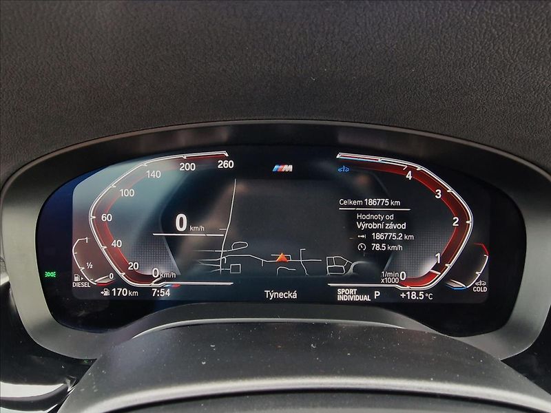 BMW Řada 5 520d Xdrive M-Sport ČR,1.Maj. - fotka 22 z 50