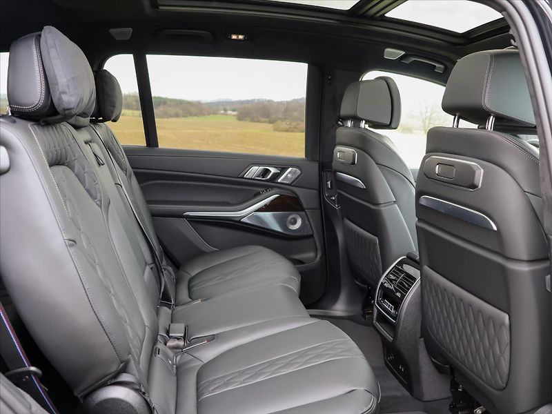 BMW X7 3,0 xDrive40d Mpacket - fotka 18 z 46