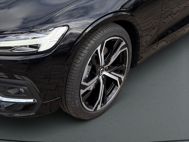 Volvo V60 (2026) 2,0 B4 Plus Bright 6247 - fotka 6 z 14