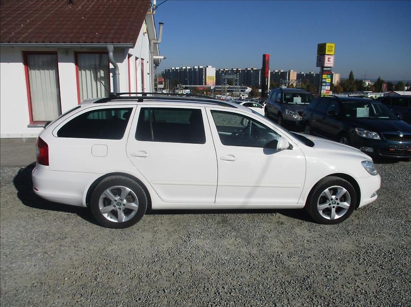 Škoda Octavia 1,4 TSi, Navi,aut.klima,servis - fotka 5 z 45