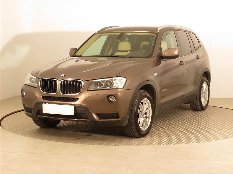 BMW X3 (2012) xDrive20d, 4X4, Serv.kniha - fotka 2 z 15