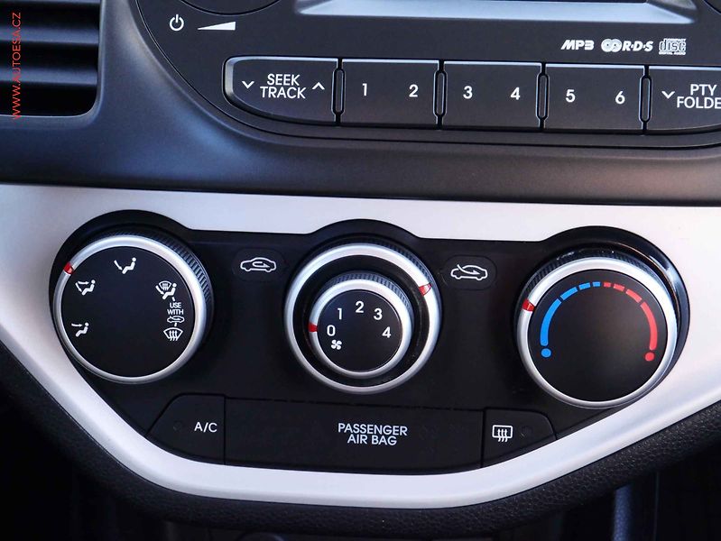 Kia Picanto (2014) 1.0 CVVT, 1.maj,ČR, AC, STK6 - fotka 12 z 14
