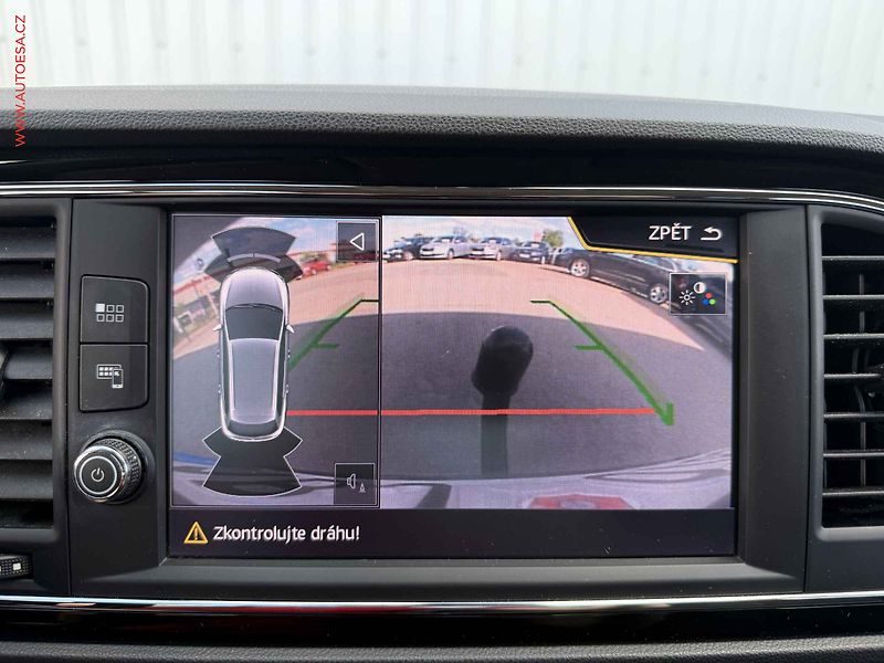 Seat Leon (2017) 1.8 TSi, ČR - fotka 18 z 20