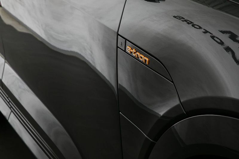 Audi e-tron 55 300kW Ventilace Matrix 360 - fotka 10 z 48