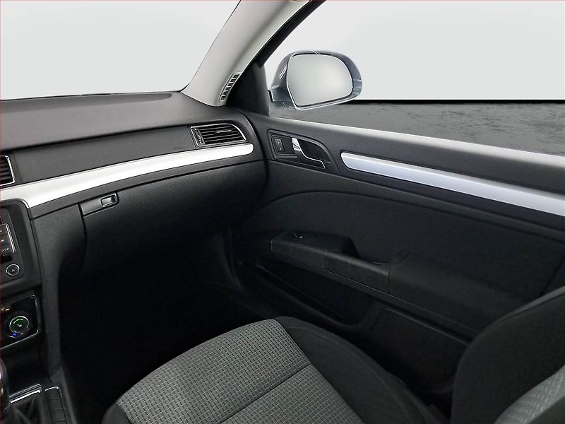 Škoda Superb (2009) 2.0 TDI, Navi, Tempomat - fotka 8 z 20
