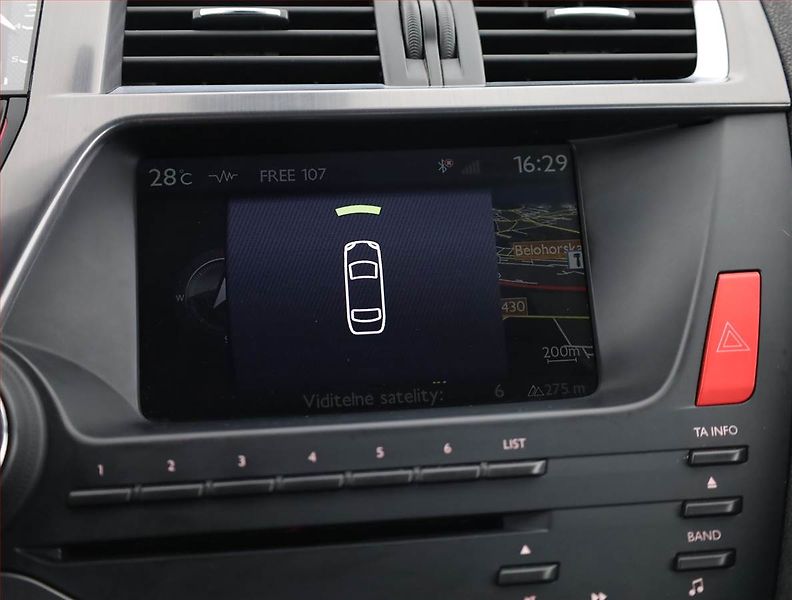 Citroën DS5 (2015) 2.0 BlueHDi, Automat, Navi - fotka 14 z 19