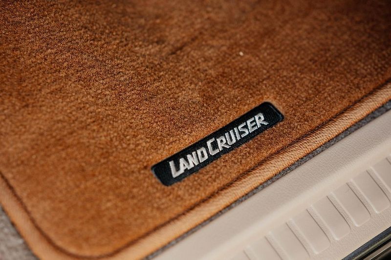 Toyota Land Cruiser (2025) AT,LED,ALCANTARA,CARPLAY - fotka 16 z 33