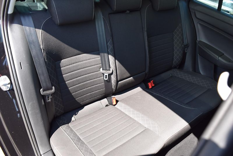 Škoda Rapid (2016) 1.2TSI 81kw STYLE XEN NAVI PAN - fotka 39 z 45