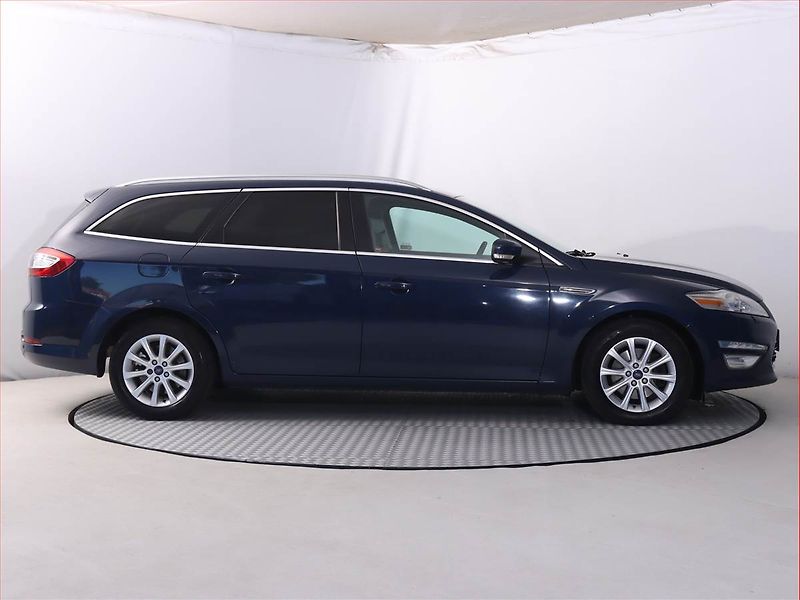 Ford Mondeo (2013) 2.0 TDCi, Automat, Navi - fotka 6 z 19