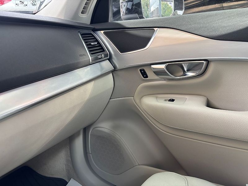 Volvo XC90 D5/2019/MOMENTUM.DPH.ZÁRUKA 12 - fotka 44 z 58