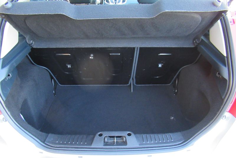 Ford Fiesta 1.2i KLIMA  SADA ALU KOL - fotka 17 z 20