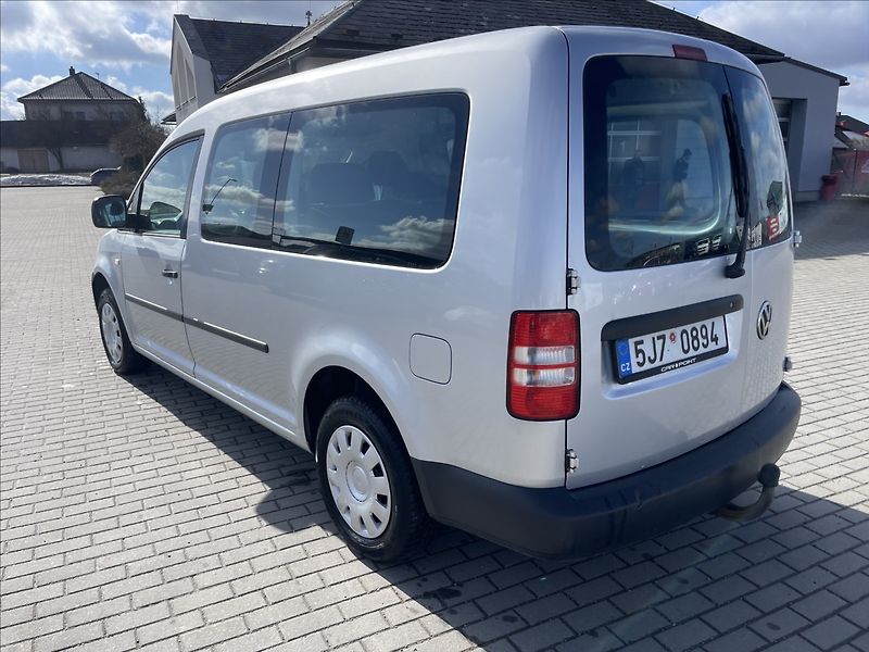 Volkswagen Caddy 1,6 TDi 75kw MAXI TAŽNÉ DPH po - fotka 28 z 31