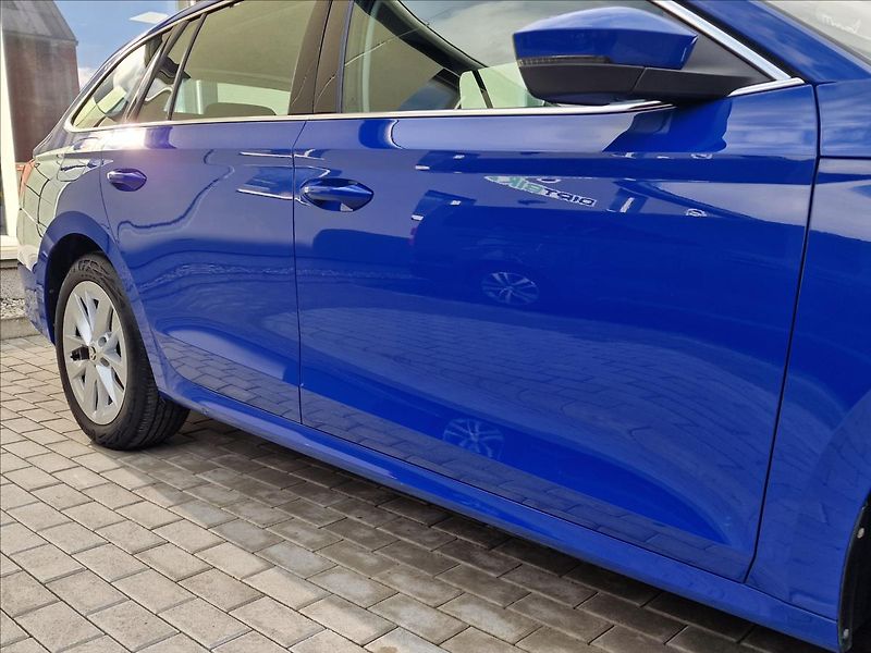 Škoda Octavia 2.0 TDI Style Combi,ČR,1.Maj. - fotka 42 z 49