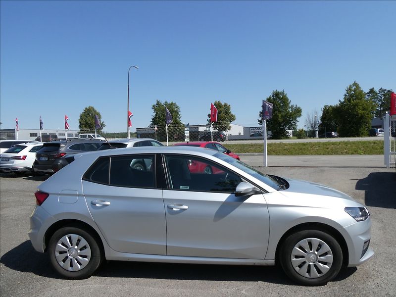 Škoda Fabia 1,0 TSi 70kW koupeno v ČR, DPH - fotka 12 z 39