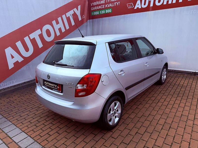 Škoda Fabia 1.2 TSi Ambiente, Serviska - fotka 6 z 22