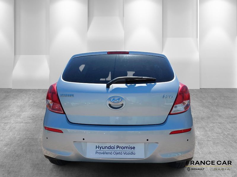 Hyundai i20 (2014) 1,25i 63 kW Family Go - fotka 6 z 24
