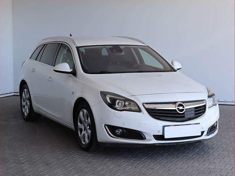 Peugeot 2008 (2021) Allure 1.2 PureTech, Automat - fotka 1 z 23