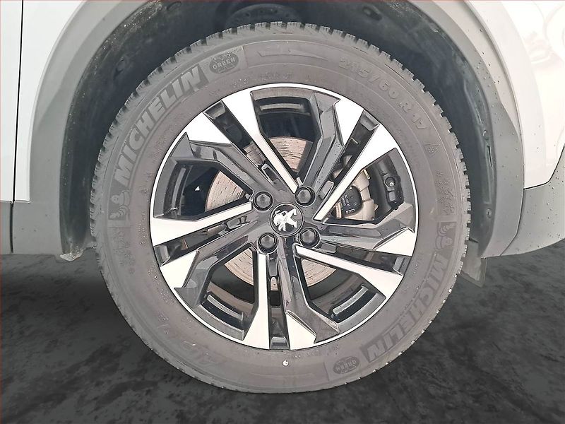 Peugeot 2008 (2022) Allure 50 kWh, SoH 90% - fotka 15 z 23