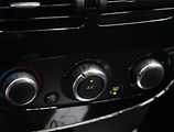 Renault Clio (2015) 1.2 16V, Navi, Tempomat - náhled 16