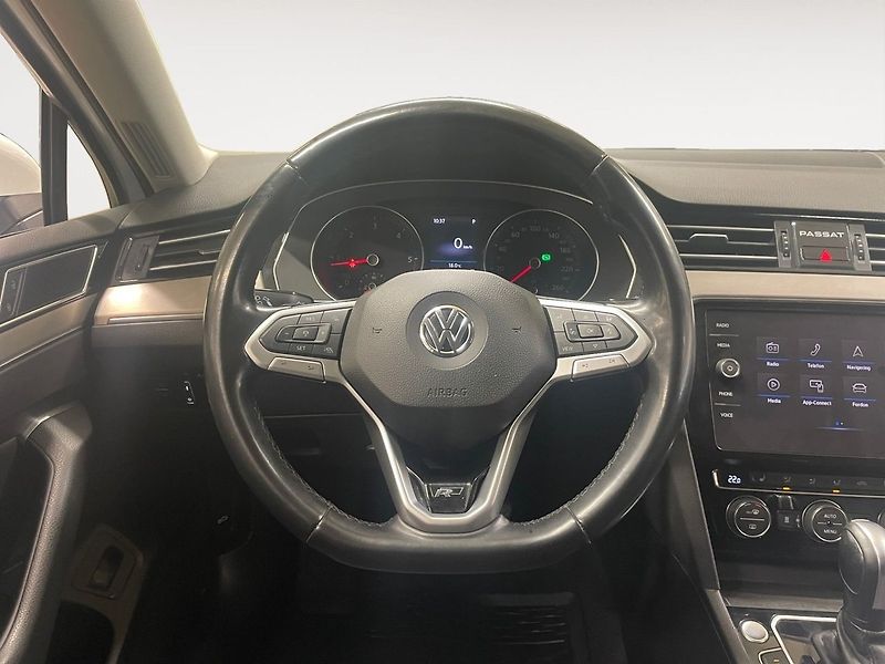 Volkswagen Passat TDI 4M R-Line Matrix NezT Taž - fotka 10 z 22