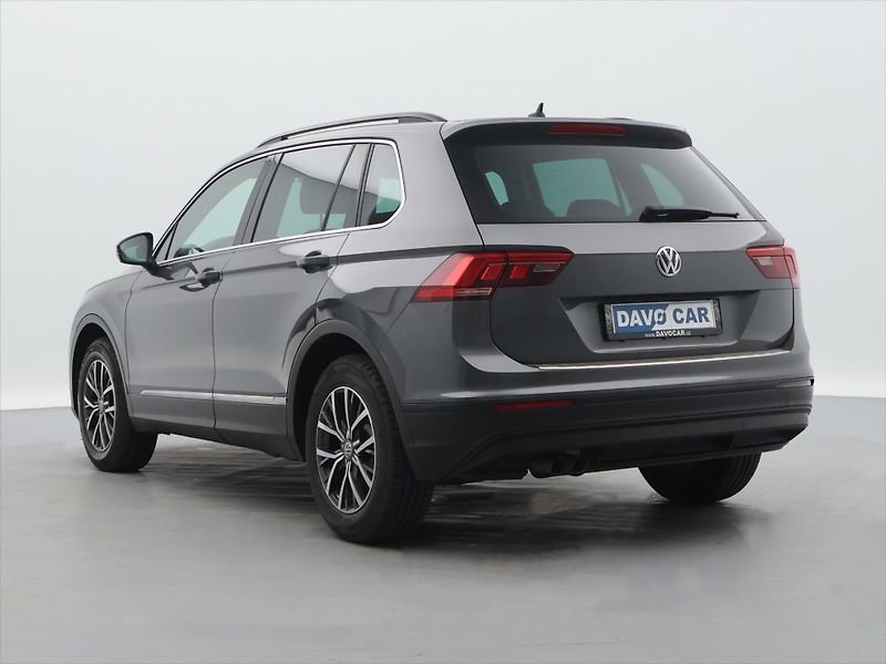 Volkswagen Tiguan 1,4 TSI 110kW DSG LED 1.Maj. - fotka 5 z 35