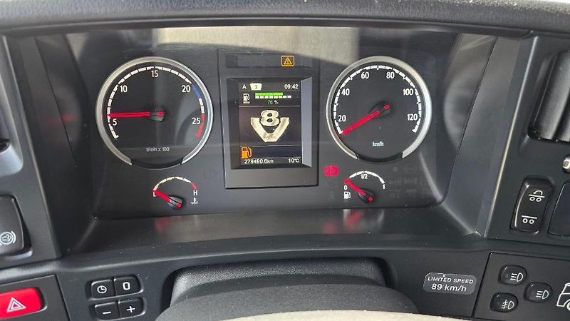 Scania (2017) R580 V8 8x4 valník + HR EURO 6 - fotka 17 z 18