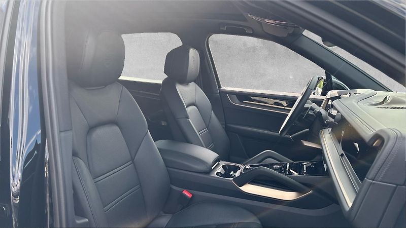 Porsche Cayenne E-Hybrid Black Edition - fotka 17 z 25