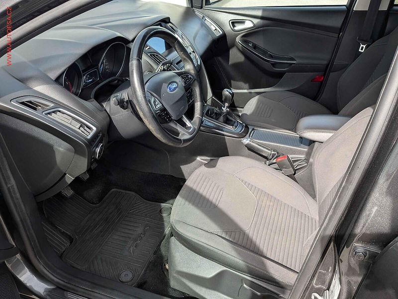 Ford Focus (2018) 1.6TDCi, 2.maj,ČR, Titanium - fotka 9 z 17