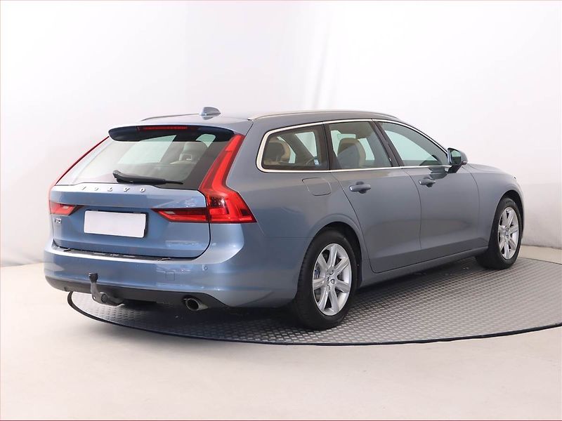 Volvo V90 (2017) D3, Automat, Kůže, Navi - fotka 5 z 20