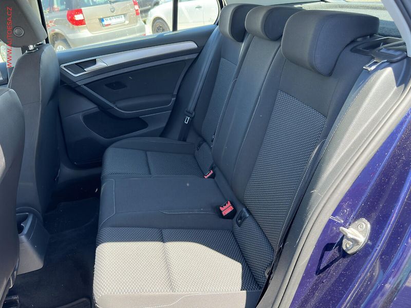 Volkswagen Golf (2019) 1.6 TDi, AC, temp - fotka 10 z 16