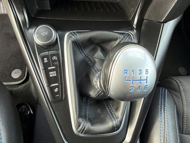Ford Focus RS 2.3i 257 kW 4x4 odp. DPH - fotka 15 z 23