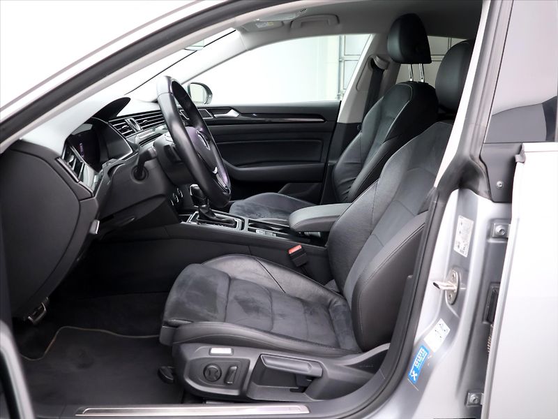 Volkswagen Arteon 2,0 TDI 140kW DSG Elegance CZ - fotka 10 z 27