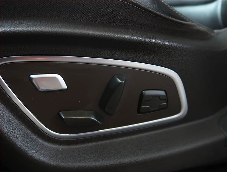 Renault Espace (2016) 1.6 dCi, Automat, Kůže, Navi - fotka 23 z 28