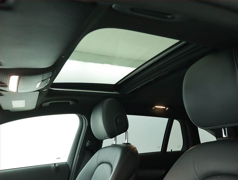 Mercedes-Benz EQC (2021) 400 4MATIC, SoH 97% - fotka 18 z 21