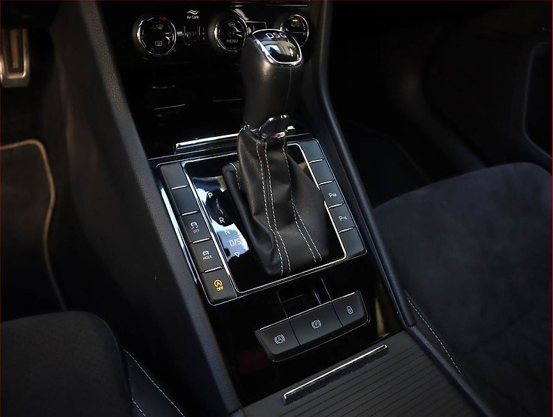 Škoda Superb (2019) 2.0 TDI, Automat, Kůže, Navi - fotka 16 z 25