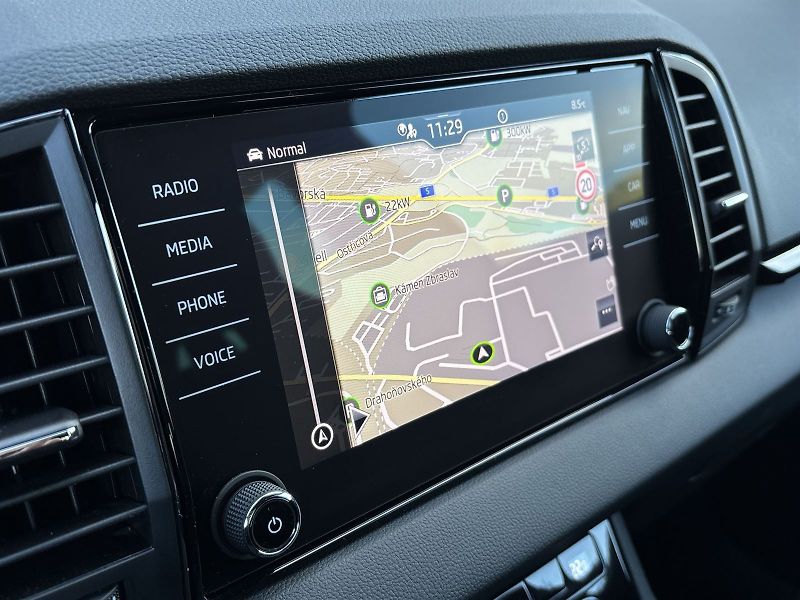 Škoda Karoq (2025) 2.0 TSI 4x4 DSG Sportline - fotka 12 z 37