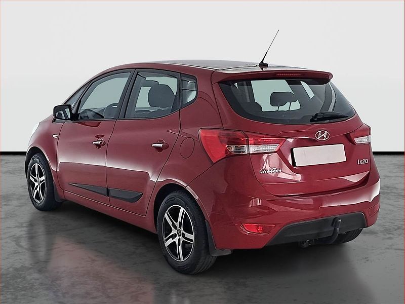 Hyundai ix20 (2013) 1.4 CVVT, Serv.kniha - fotka 4 z 16