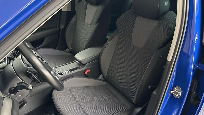 Škoda Octavia 2.0 TDI DSG Ambition Combi - fotka 15 z 24