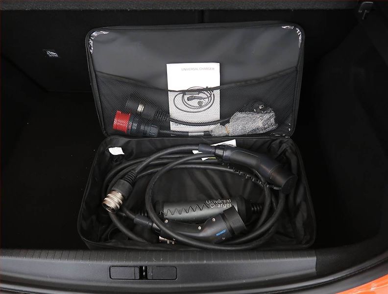 Opel Corsa (2020) 50 kWh, SoH 92%, Automat - fotka 22 z 22