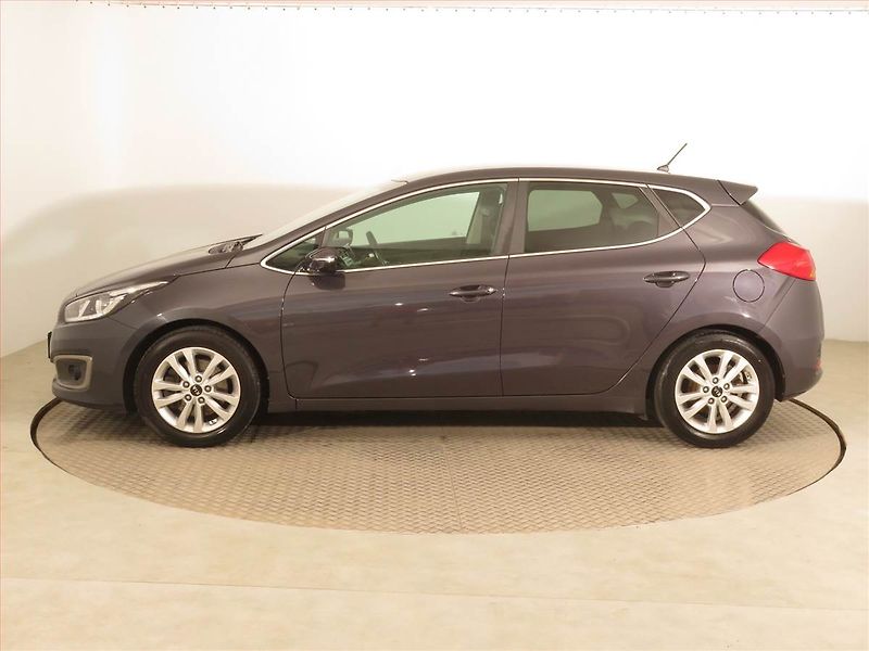 Kia Ceed (2017) 1.4 MPI, Tempomat - fotka 3 z 16