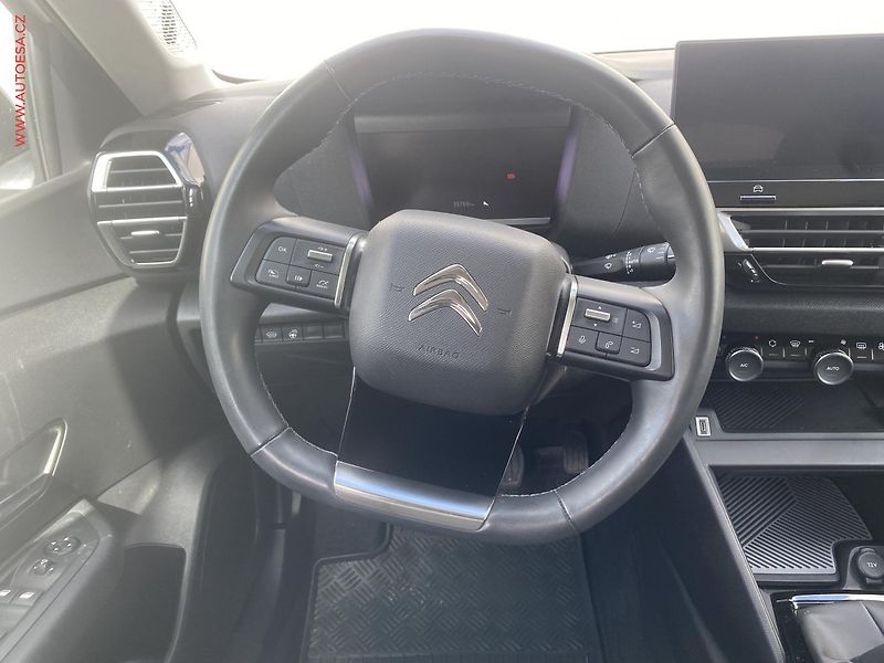 Citroën C4 (2023) 1.2 PT, 1.maj,ČR, Feel, navi - fotka 11 z 16