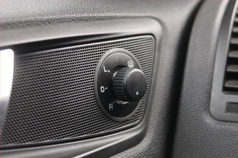 Škoda Octavia (2009) 2.0 TDI, Automat, po STK - fotka 15 z 15