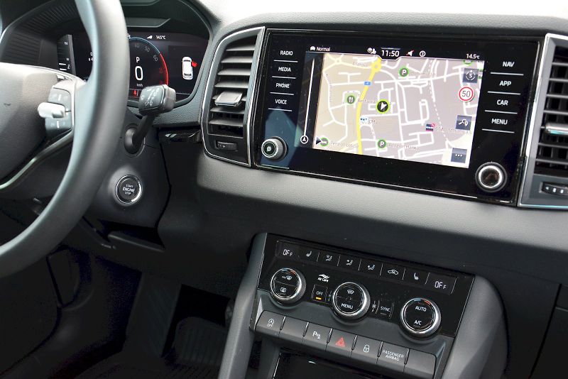 Škoda Karoq (2024) 1.5 TSI 110 kW TOP Selection D - fotka 20 z 29