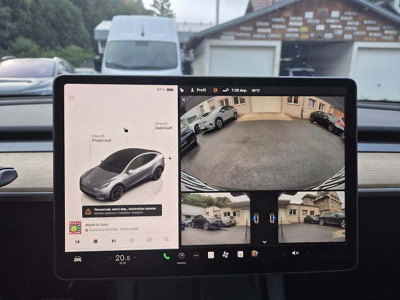 Tesla Model Y ZAMLUVENO ! - fotka 32 z 49