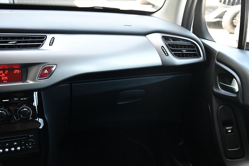 Citroën C3 1.2i KLIMA 2xKOLA ČR - fotka 9 z 27