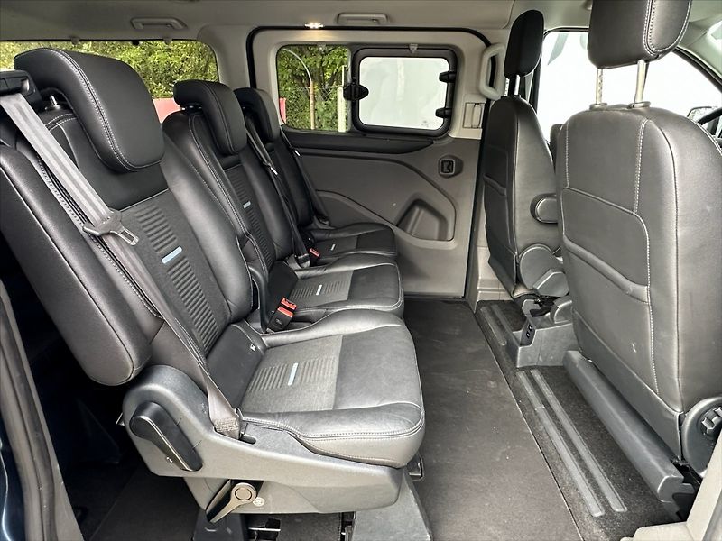 Ford Tourneo 2,0 TDCi 136kW 8MÍST AUTOMAT - fotka 15 z 48