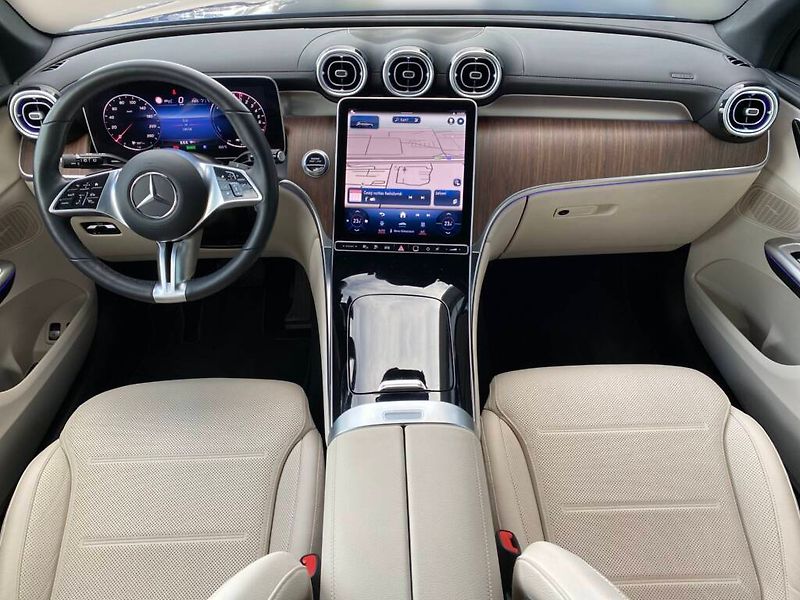 Mercedes-Benz GLC (2024) 300 e 4MATIC - fotka 12 z 28